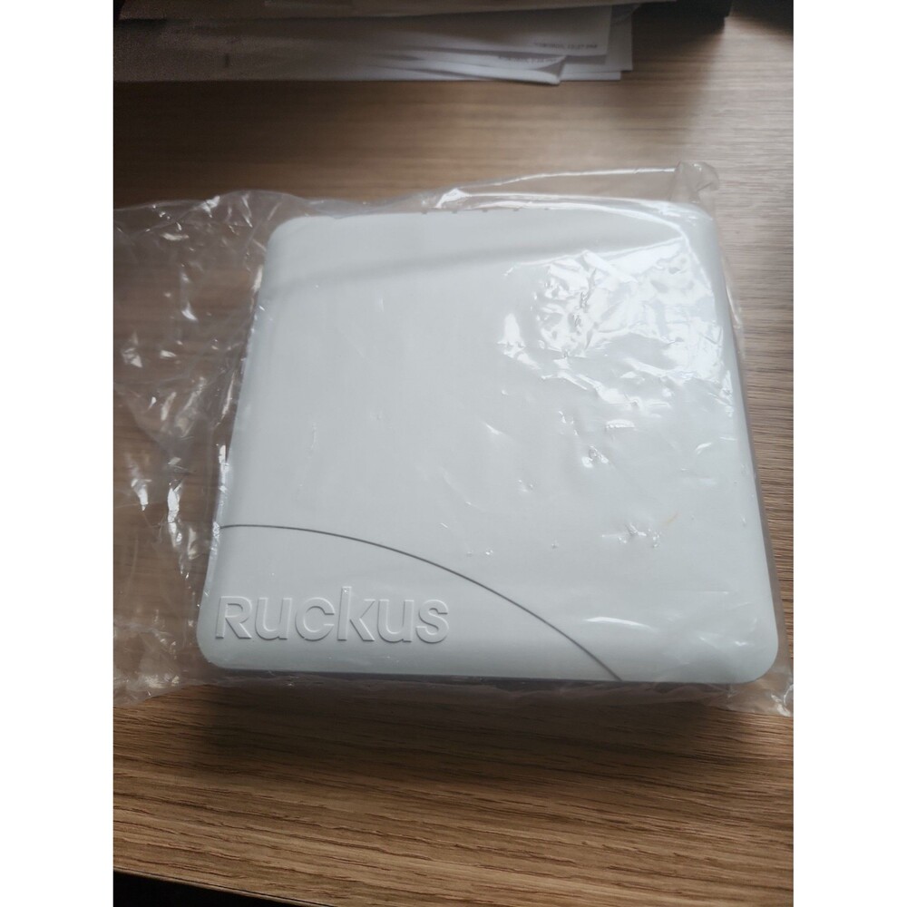 Ruckus Zoneflex R500 Dualband Wireless Access Point Wi-Fi Modem - Picture 8 of 10